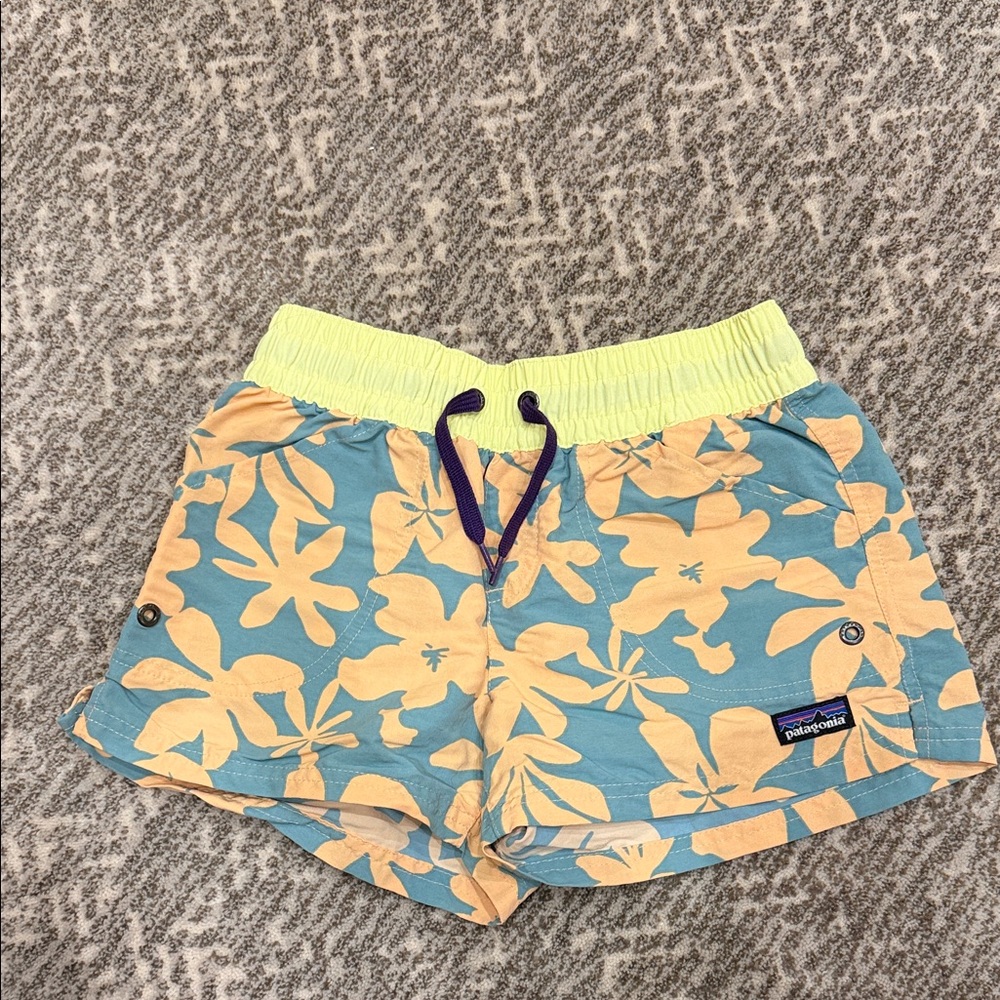Patagonia kids Yellow and Blue Floral baggies Shorts, size M